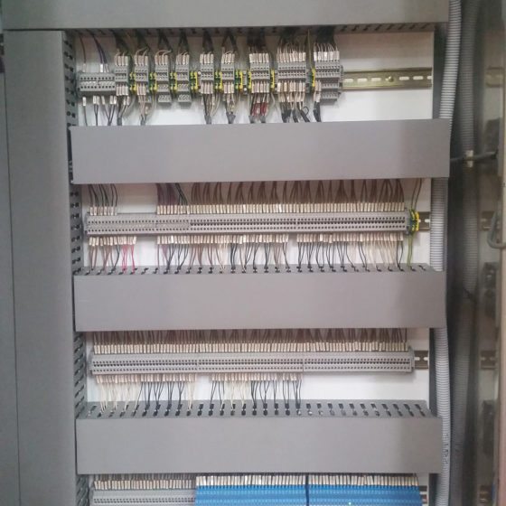 Multiple wires in a fuse box